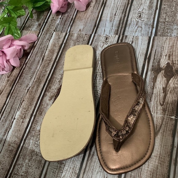 APT 9 sandals size small 5/6 - Picture 6 of 7